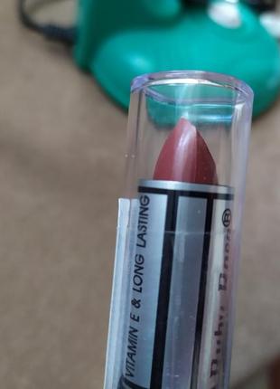 Помада ruby rose moisture lipstick  №22