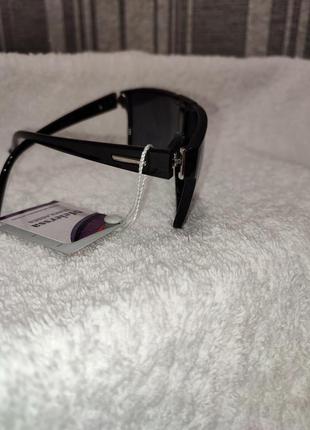 Шикарные солнцезащитные очки модель унисекс3 фото
