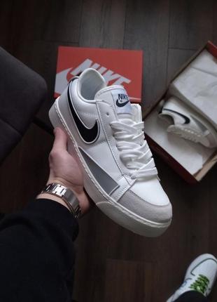 Nike blazer low