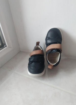 Кроссовки верх стелька подкладка натуральная кожа бренда clarks u9 4,5 eue 20,53 фото