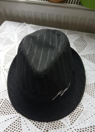 Шляпа чорна2 фото