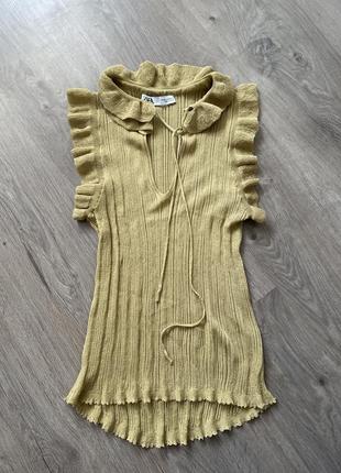 Неймовірно гарна блуза з рюшами zara
