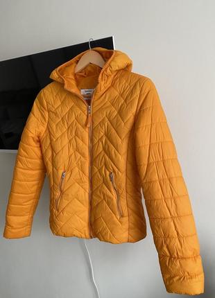 Куртка стеганная женская bershka