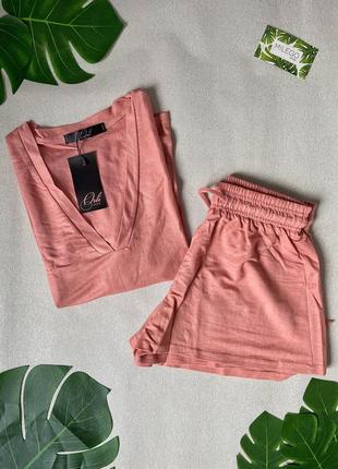 Жіночий костюм (футболка і шорти) для дому