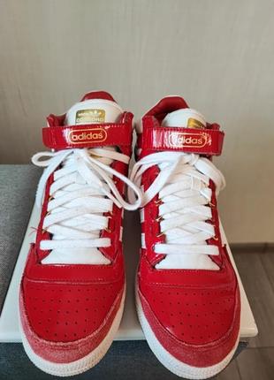 Adidas/кроссовки/красно-белые/40 размер3 фото