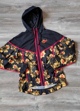 Женская куртка ветровка nike sportswear all over print floral windrunner jacket tech fleece1 фото