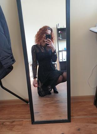 Романтичное черное платье