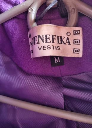 Пальто женское, фиолетового цвета, размер 38 м,2 фото