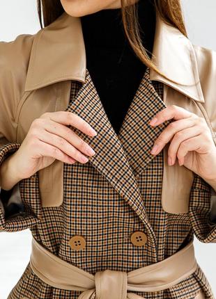 Шикарное женское демисезонное пальто с отложным воротником9 фото