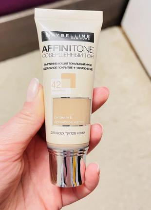 Тональный крем maybelline