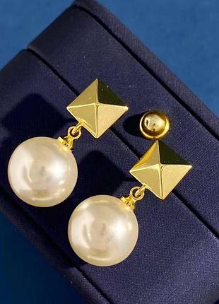 Брендовые серьги