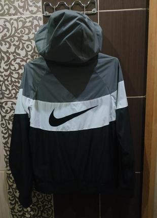 Женская куртка, ветровка nike sportswear windrunner7 фото