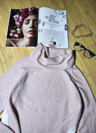 Opus🌷🌷🌷 потрясающий нежно-розовый
свитер с объемным горлом, по бокам контрастные белые полосы, 12% альпака, 31% шерсть4 фото