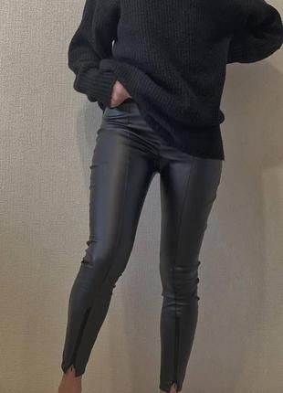 Лосины женские кожаные черные однотонные эко кожа на высокой посадке качественные стильные4 фото