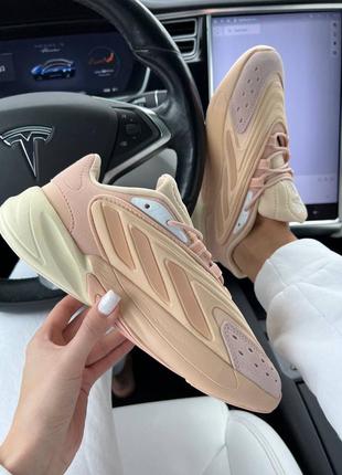 Женские кроссовки adidas