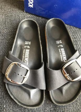 Шлепки birkenstock madrid big buckle  оригинал4 фото