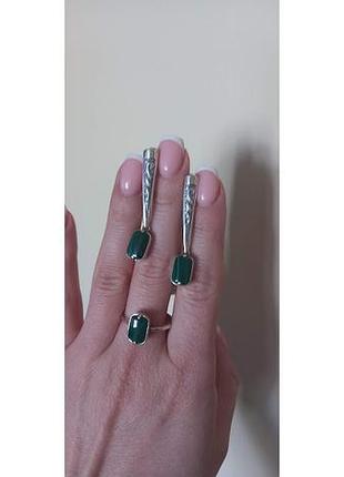 Нежный серебряный комплект с малахитом