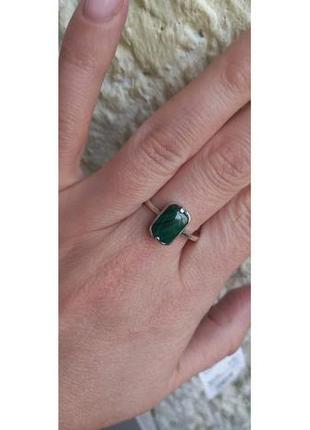 Нежный серебряный комплект с малахитом