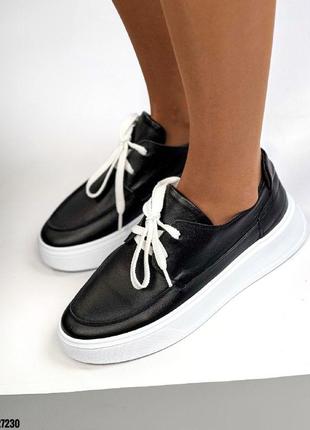 Натуральна шкіра модні туфлі на шнурках чорні