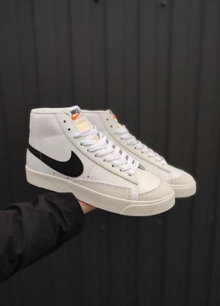 Жіночі кросівки nike blazer mid 77 vintage white black4 фото