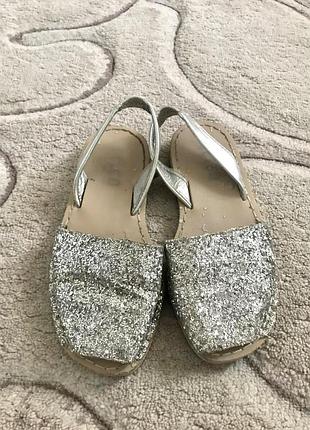 Шкіряні сріблясті менорки