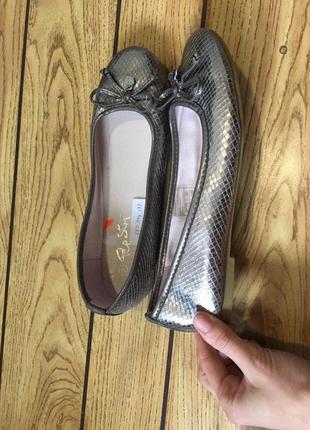 Нові сріблясті срібло балетки 37 розмір pep step