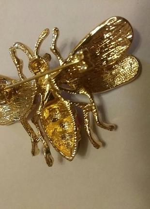 Брошка бджола 9