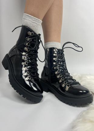 Демісезонні черевики чобітки лакові чорні берці бєрци сапожки короткі