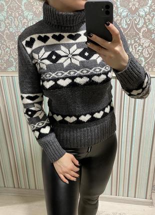 Теплый женский свитер с горлом серого света