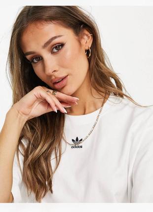 Футболка adidas originals trefoil essentials