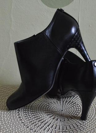 Знижки!!! черевики,туфлі,шкіра,бренд. joop