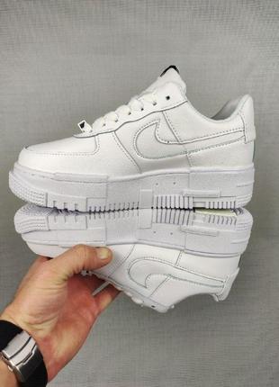 Жіночі кросівки nike air force 1 pixel white2 фото