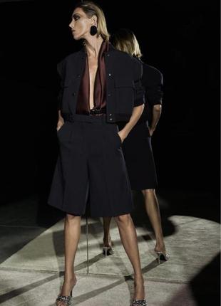 Темно-синие длинные шорты с защелками zara