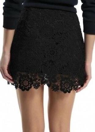 Черная короткая юбка мини ажурная гипюр цветочная вышивка нарядная карандаш topshop1 фото