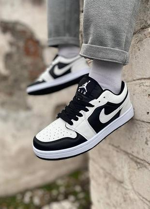 Мужские кроссовки nike air jordan 1 retro low black white