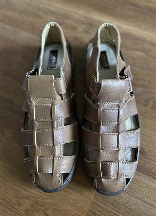 Босоножки мужские бежевые прошитые