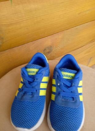 Дитячі кросівки унісекс розмір 21. adidas