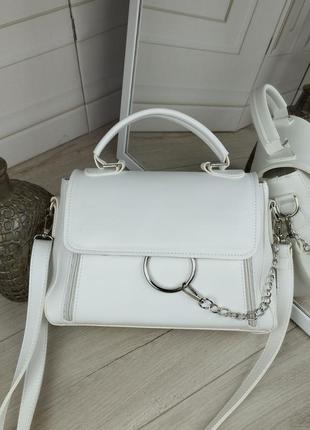 Елегантна сумочка білого кольору