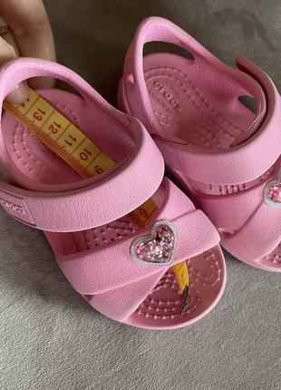 Босоножки для девочки crocs4 фото