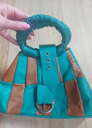 Сумка оригинальная комбинированная двухцветная. одно сплошное отделение. куплена не в украине,