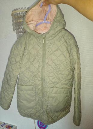 Курточка стеганная ращмер 6-7 лет