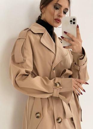 Длинный бежевый тренч