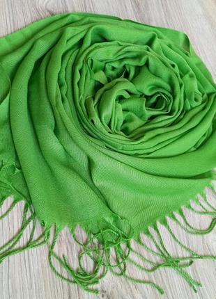 Зеленый шарф палантин, весна осень, демисезон, однотонный тонкий легкий, туречна2 фото