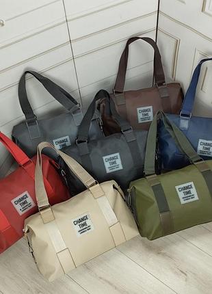 Стильна містка  та зручна сумка10 фото