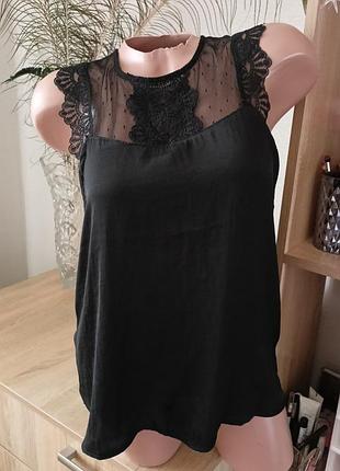 Нарядная майка с кружевным верхом