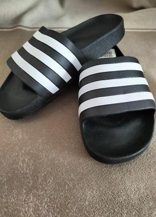Шльопанці adidas