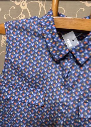 Дуже красива та стильна брендова блузка в сердечках.