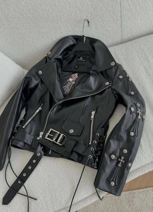 Косуха в стиле chrome hearts куртка черная с крестом кнопками3 фото