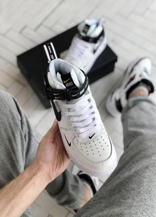 Чоловічі кросівки nike air force 1 mid white black  40-443 фото