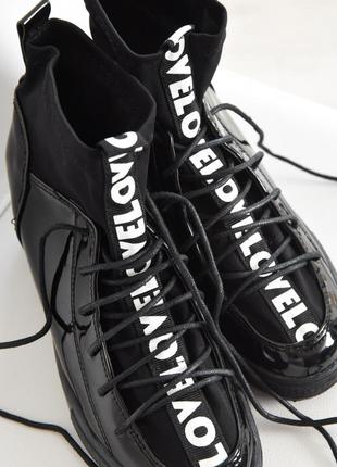 Туфлі-снікерси жіночі демісезонні чорного кольору2 фото